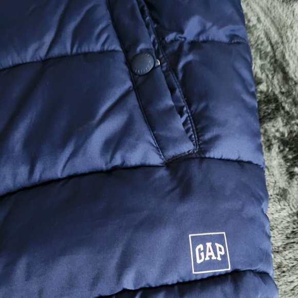 Boys GAP vest - Picture 2 of 4